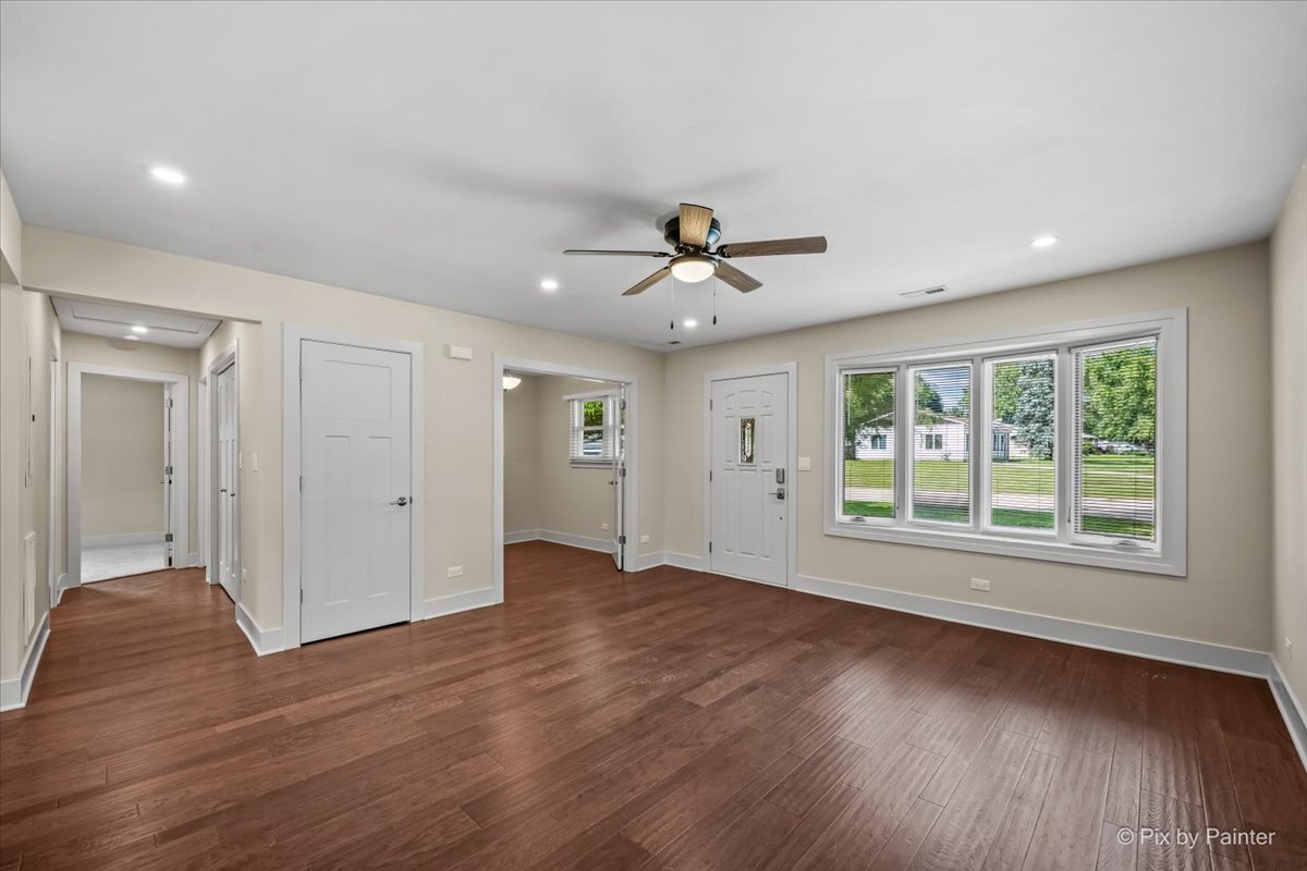 11611 Douglas Avenue Property Photo 14