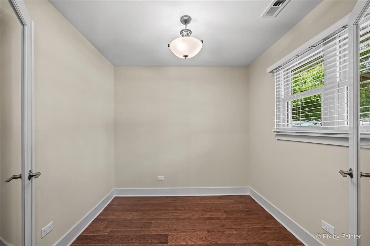 11611 Douglas Avenue Property Photo 15