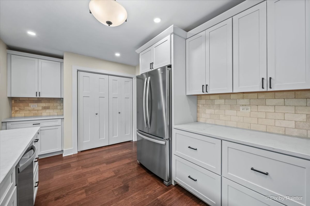 11611 Douglas Avenue Property Photo 21