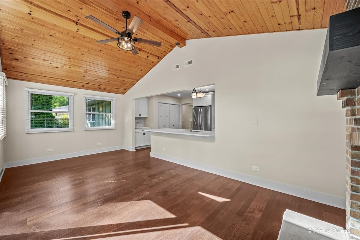 11611 Douglas Avenue Property Photo 24