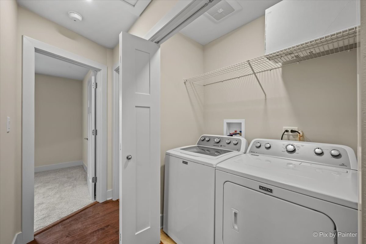 11611 Douglas Avenue Property Photo 34