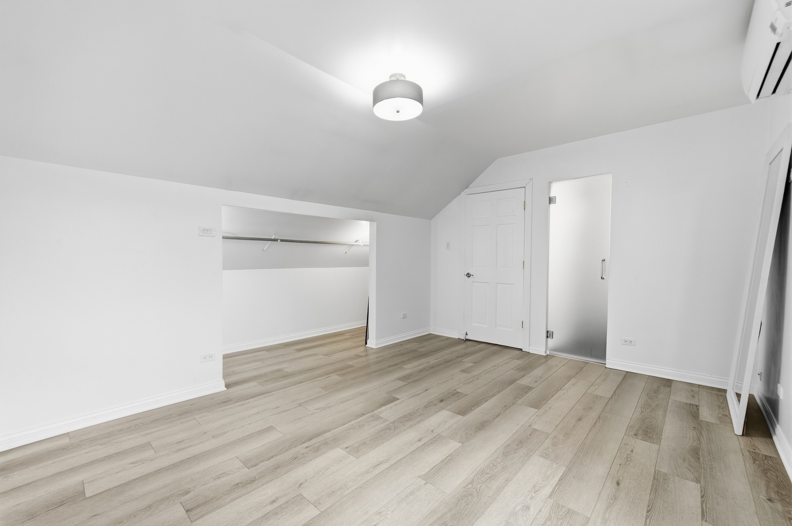 5455 N Lieb Avenue Property Photo 12