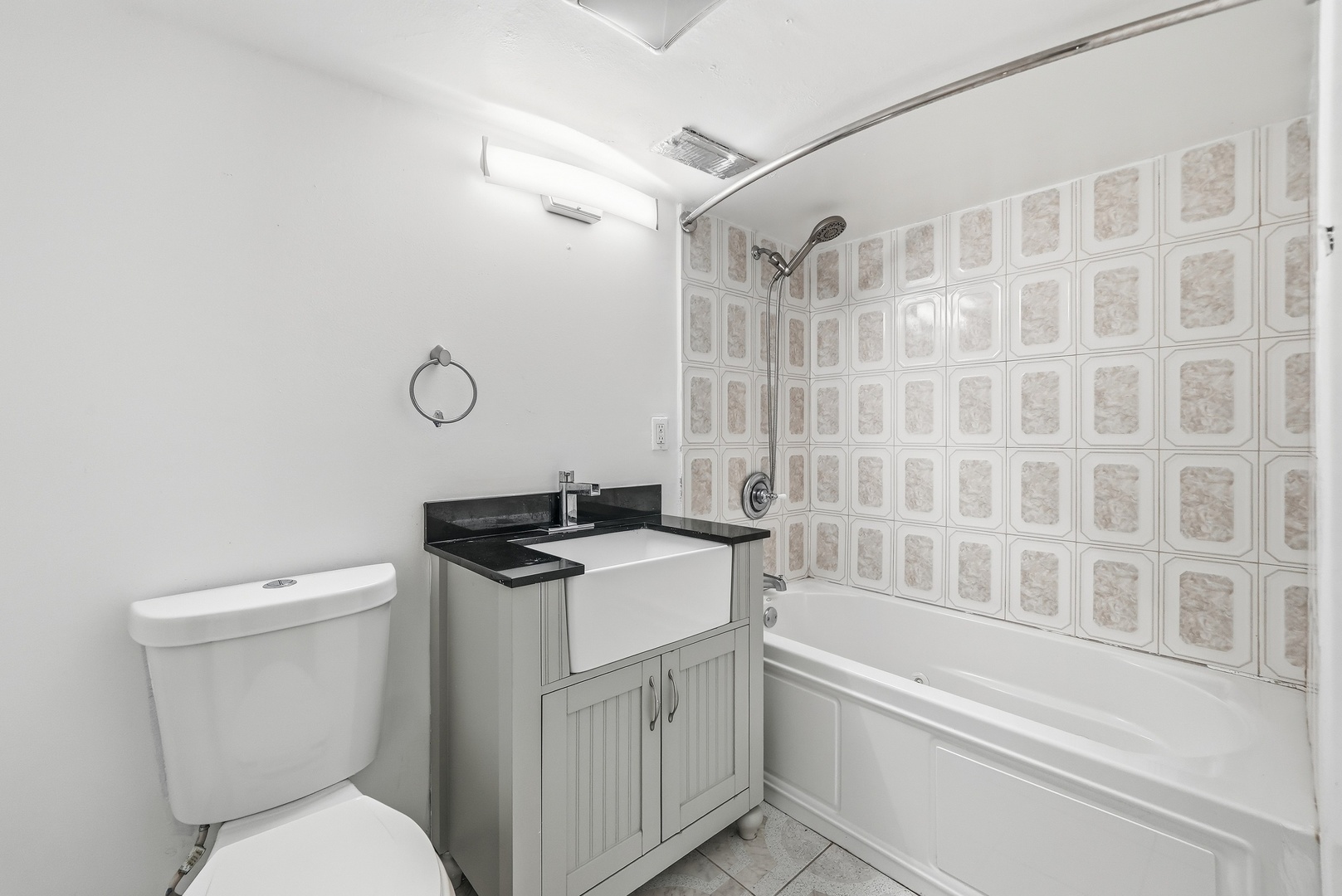 5455 N Lieb Avenue Property Photo 18
