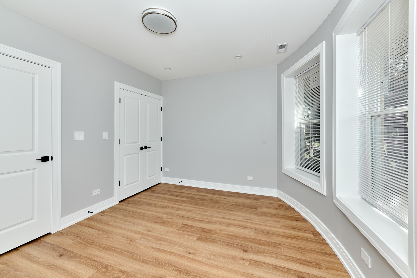 5804 N Maplewood Avenue 1 Property Photo 10