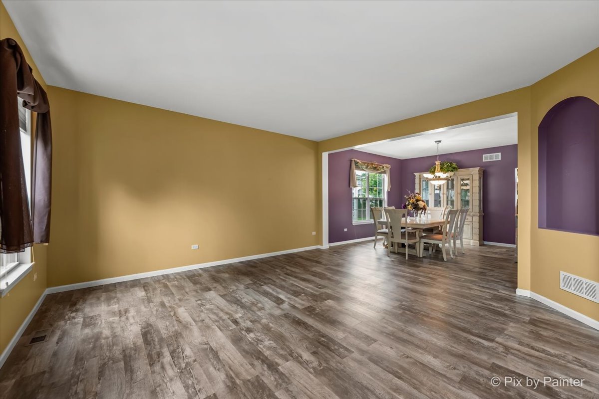 1327 Palisades Drive Property Photo 3