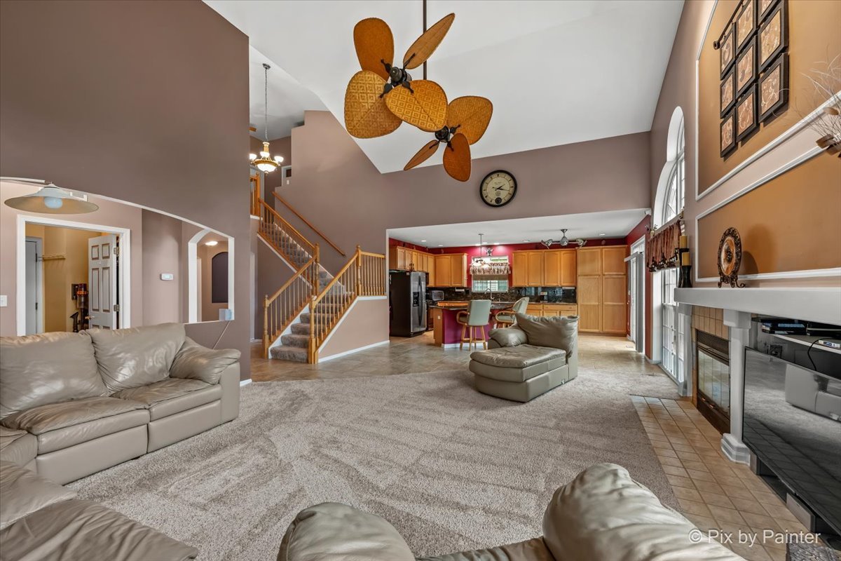 1327 Palisades Drive Property Photo 14
