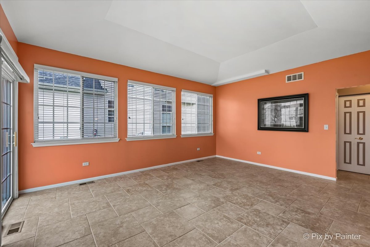 1327 Palisades Drive Property Photo 17