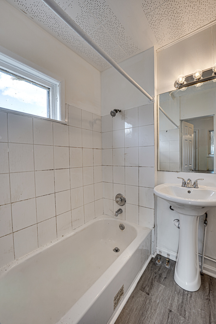 523 Grand Avenue 2 Property Photo 5