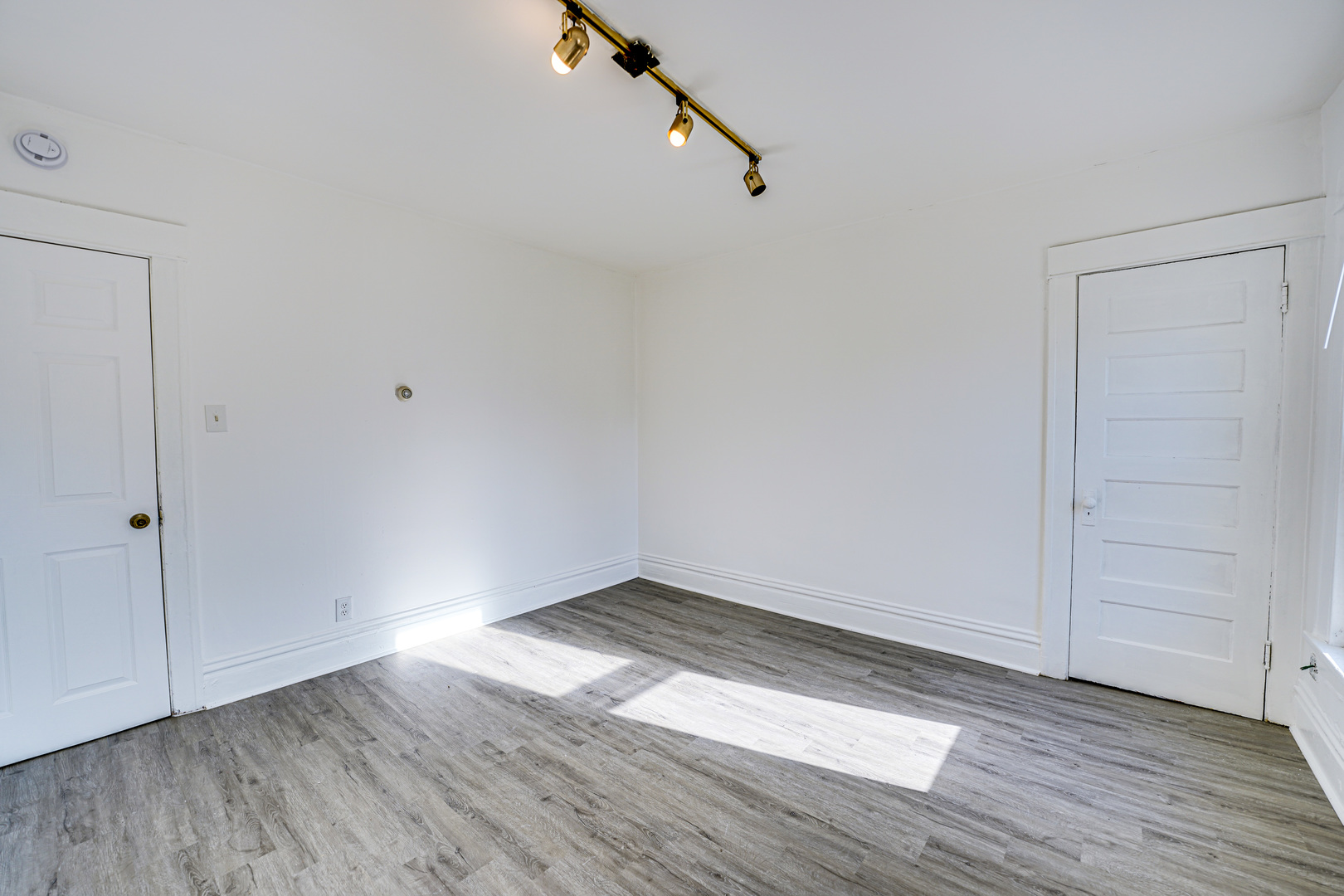523 Grand Avenue 2 Property Photo 10