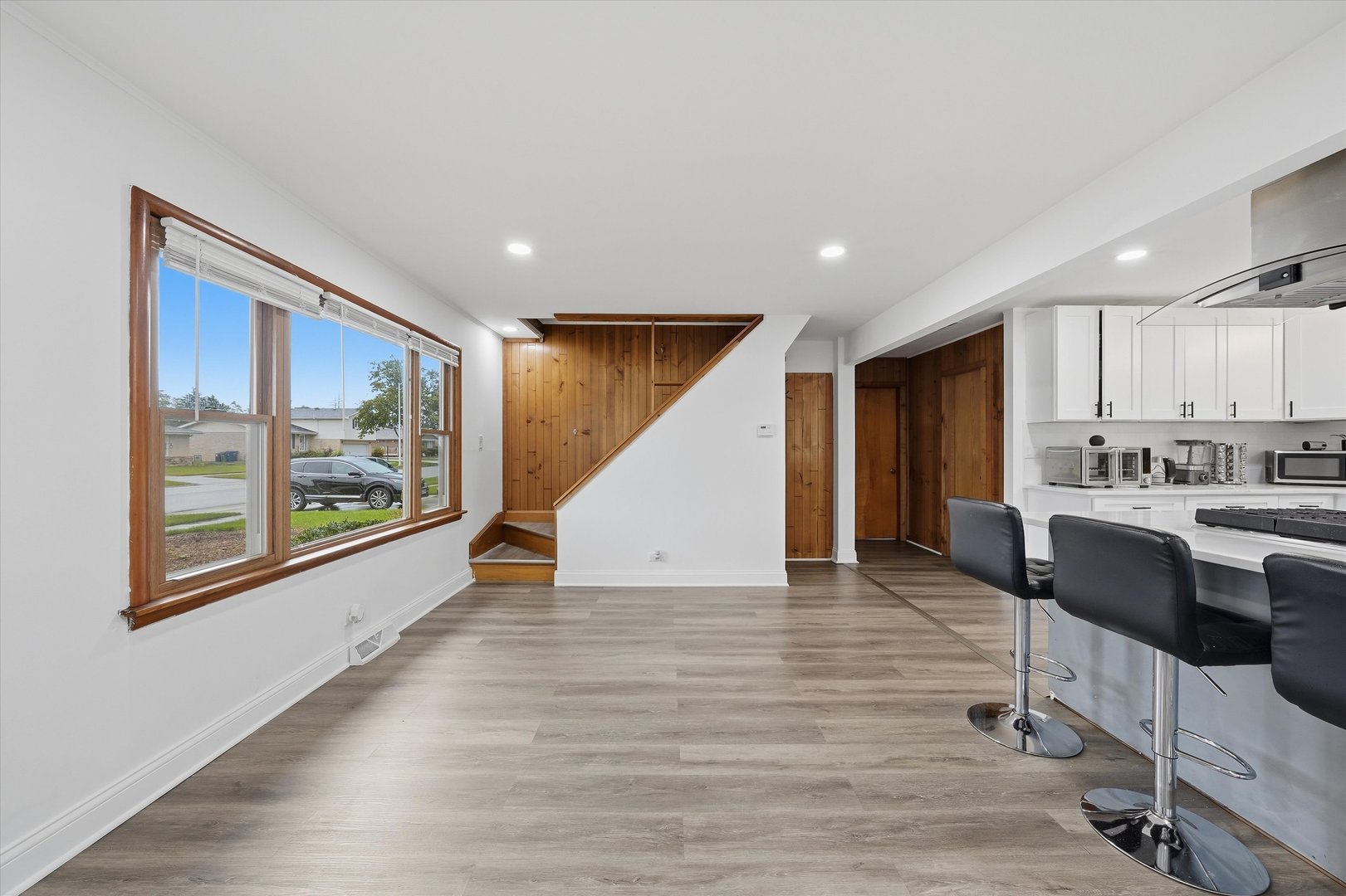 8937 Mcvicker Avenue Property Photo 13