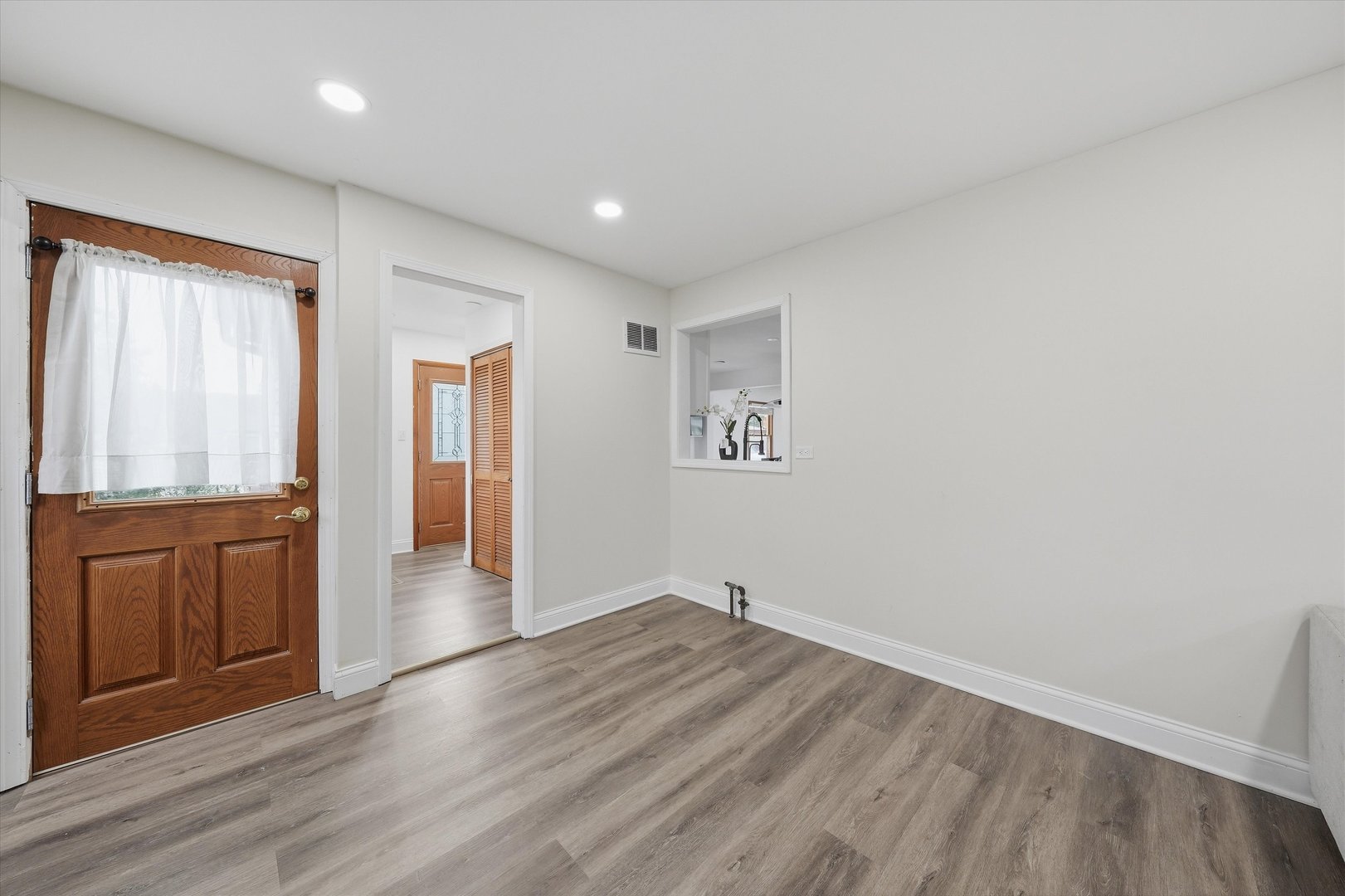 8937 Mcvicker Avenue Property Photo 20