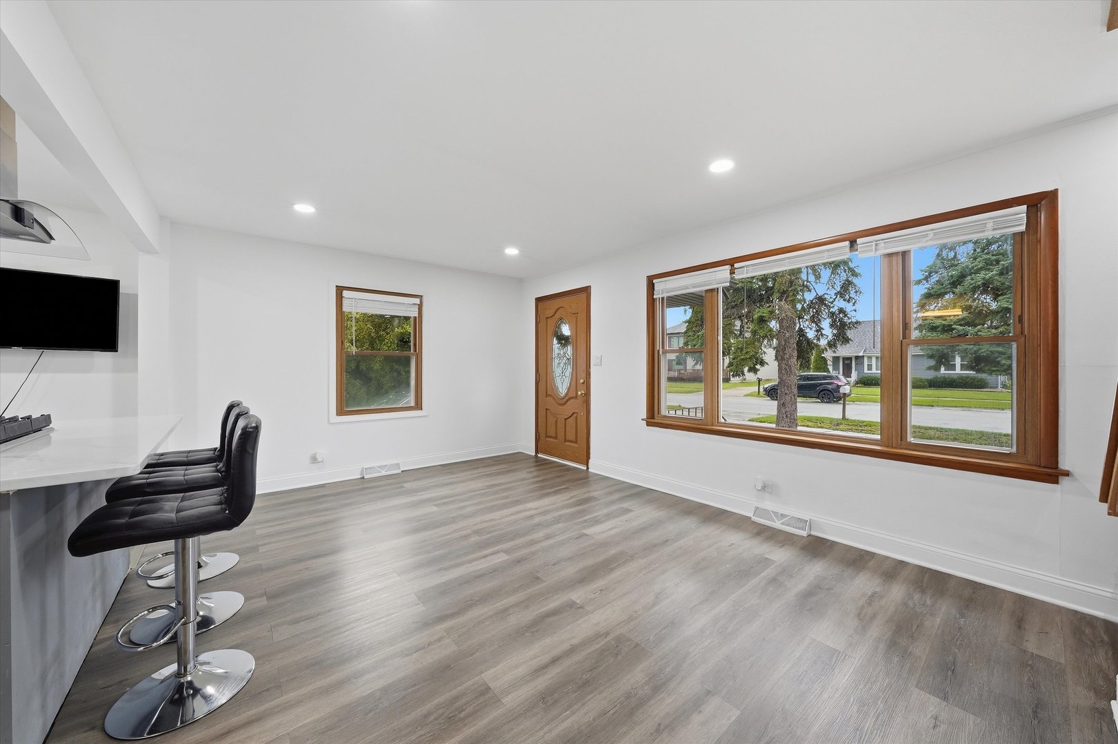 8937 Mcvicker Avenue Property Photo 30