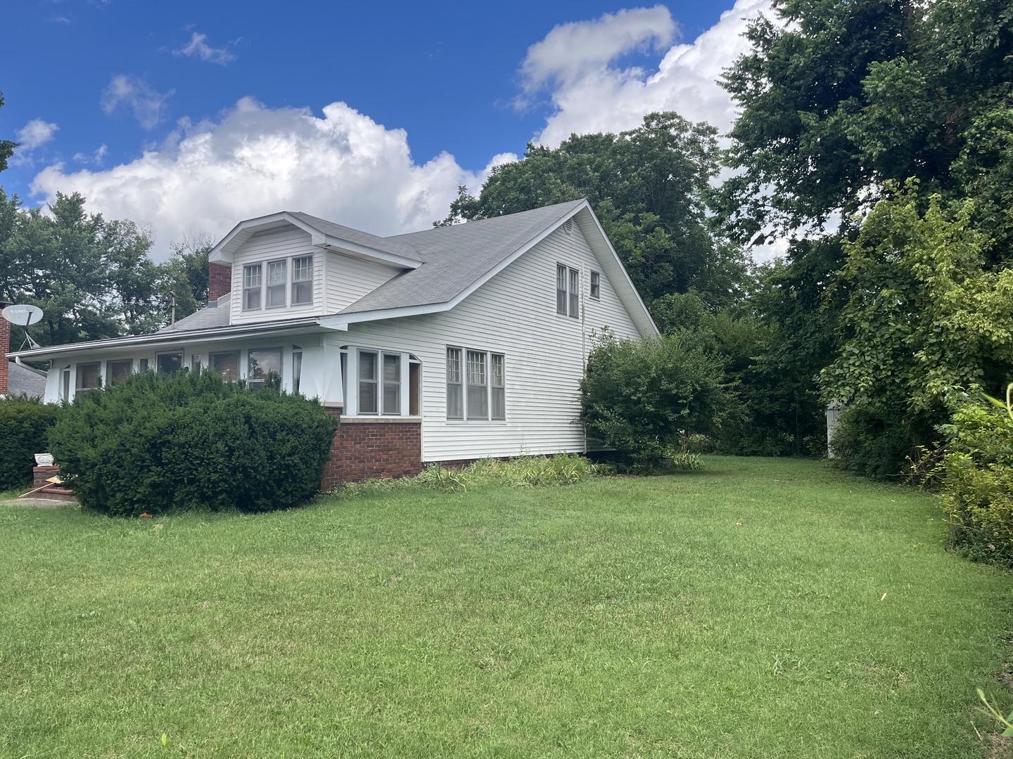 504 S Pennsylvania Avenue Property Photo 2