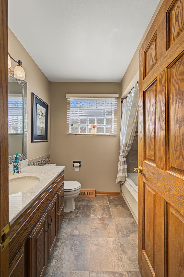 11629 S Avenue J Property Photo 7