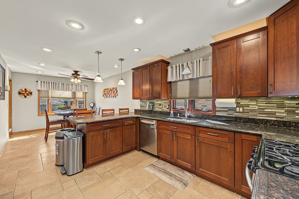 11629 S Avenue J Property Photo 16