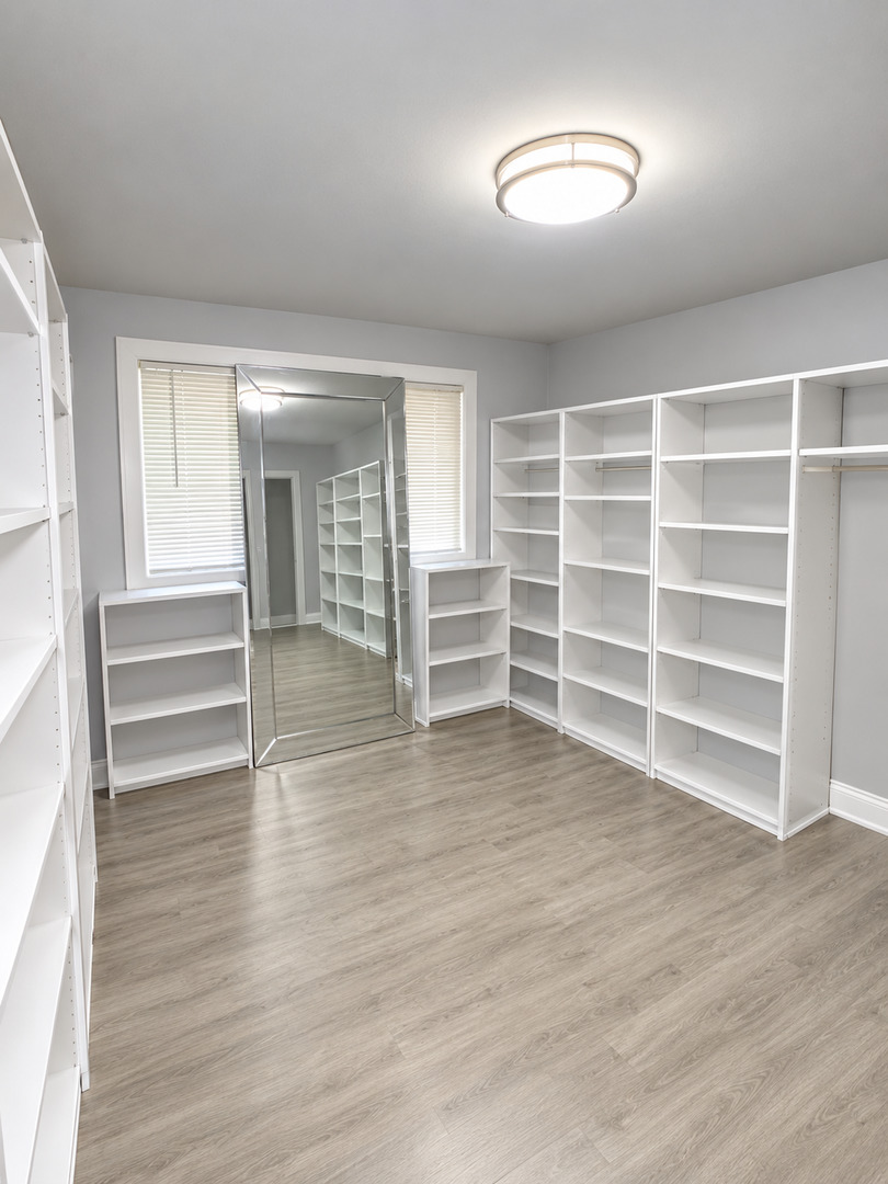 3913 168th Street Property Photo 9