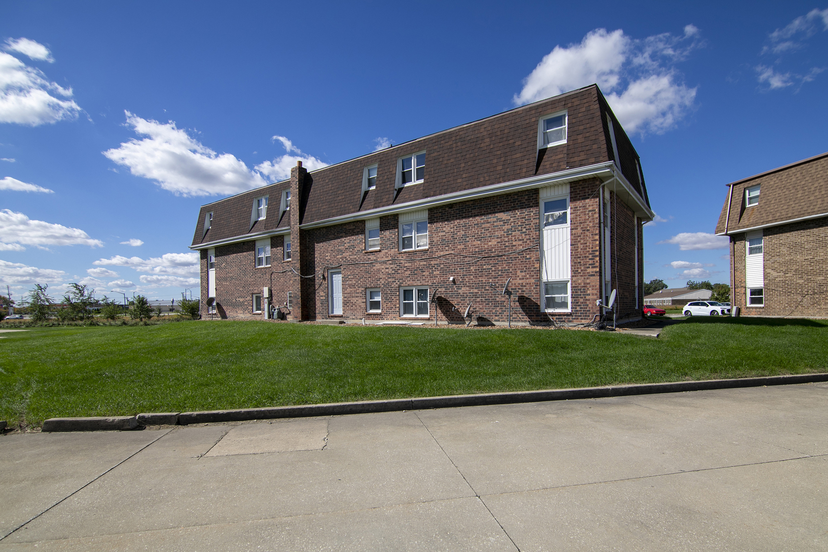 182 Mohawk Drive Property Photo 2