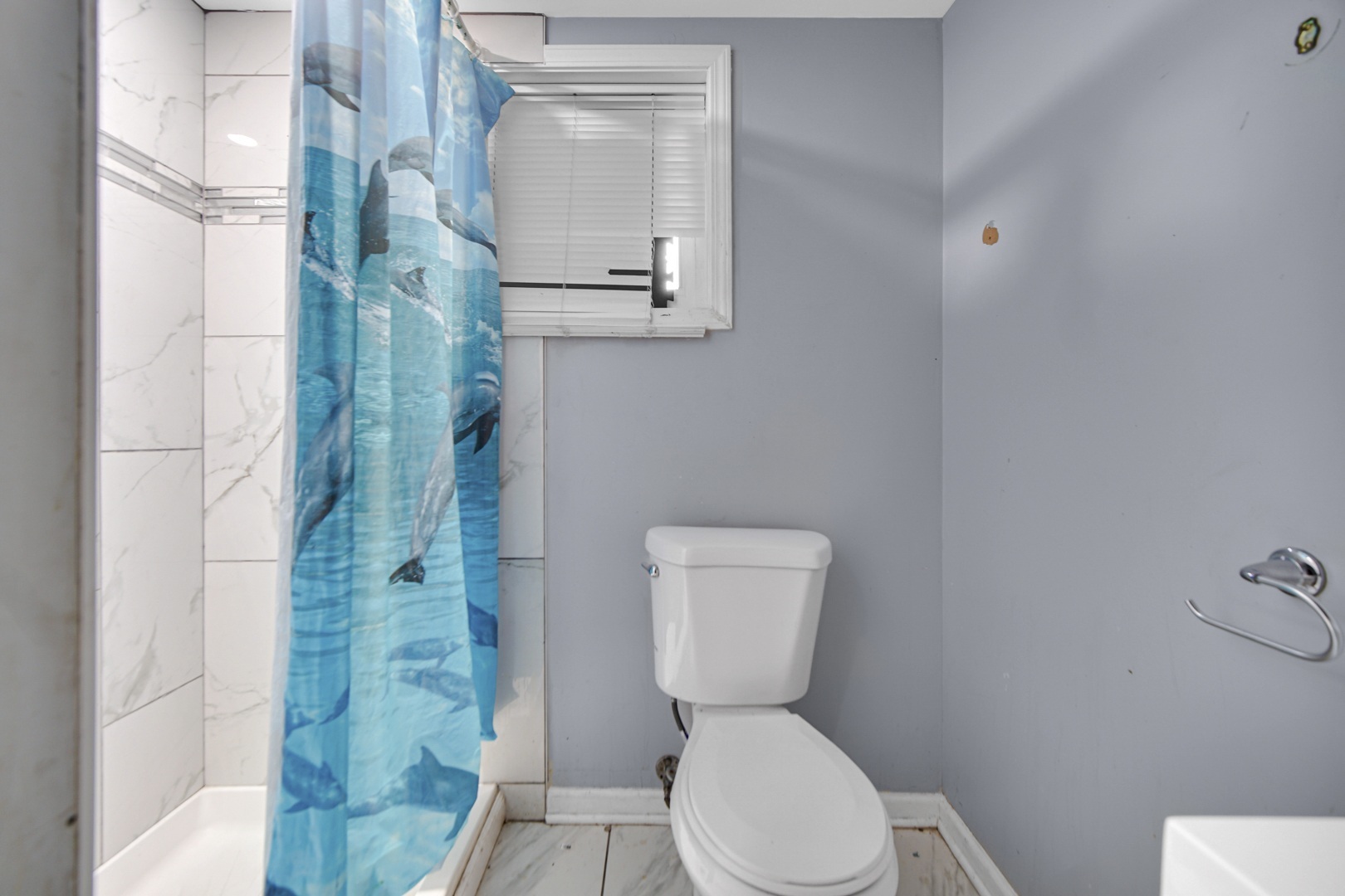 16230 Lowell Avenue Property Photo 10