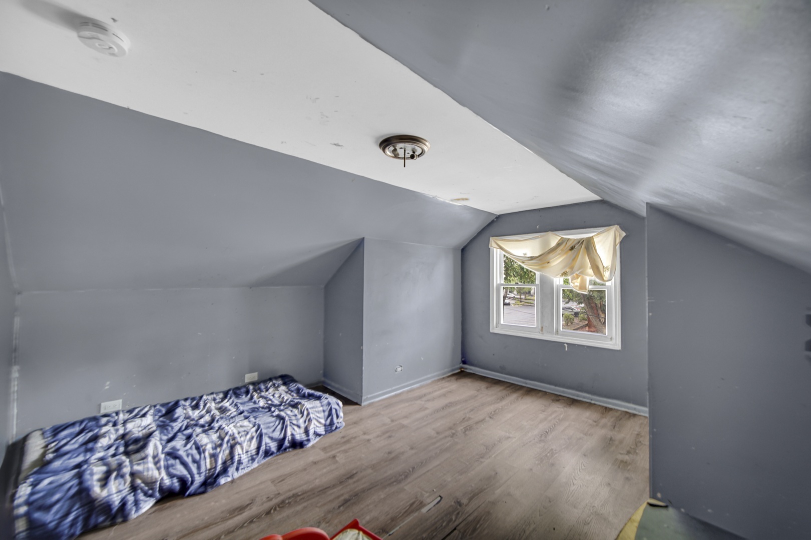 16230 Lowell Avenue Property Photo 14