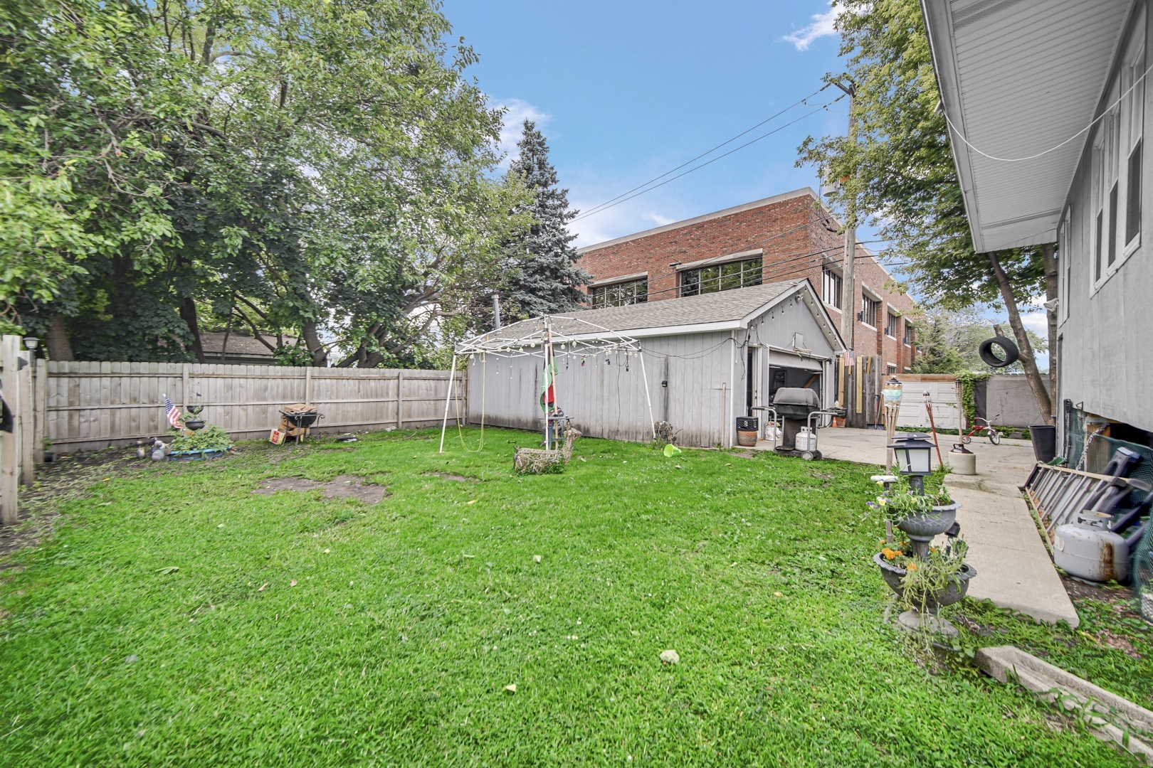 16230 Lowell Avenue Property Photo 19