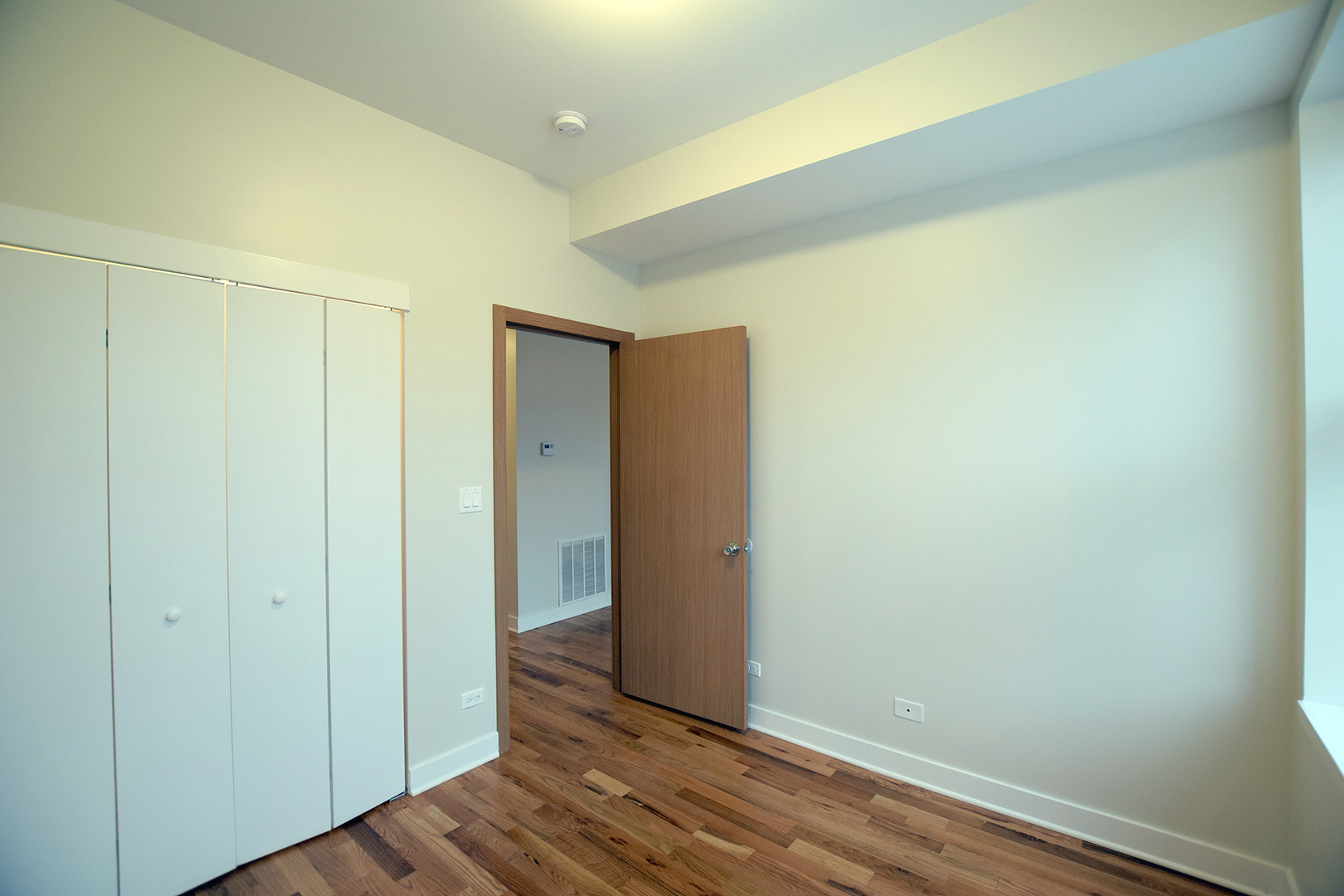 3804 W Montrose Avenue 201 Property Photo 7