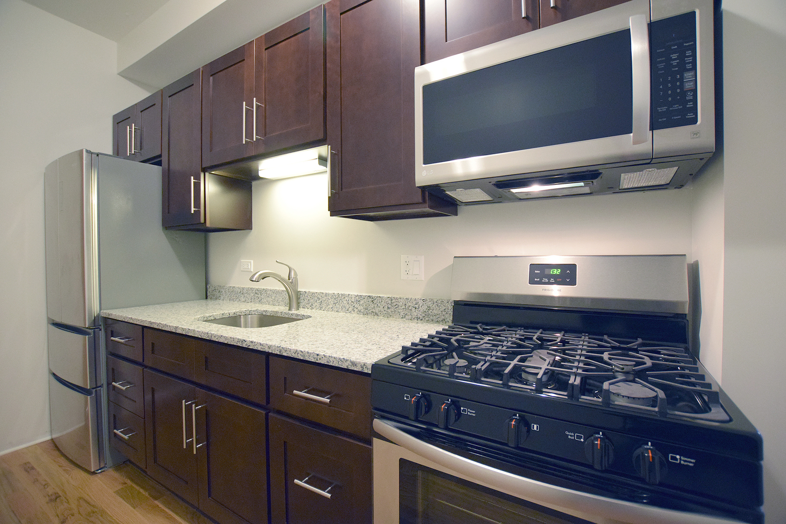 3804 W Montrose Avenue 201 Property Photo 8