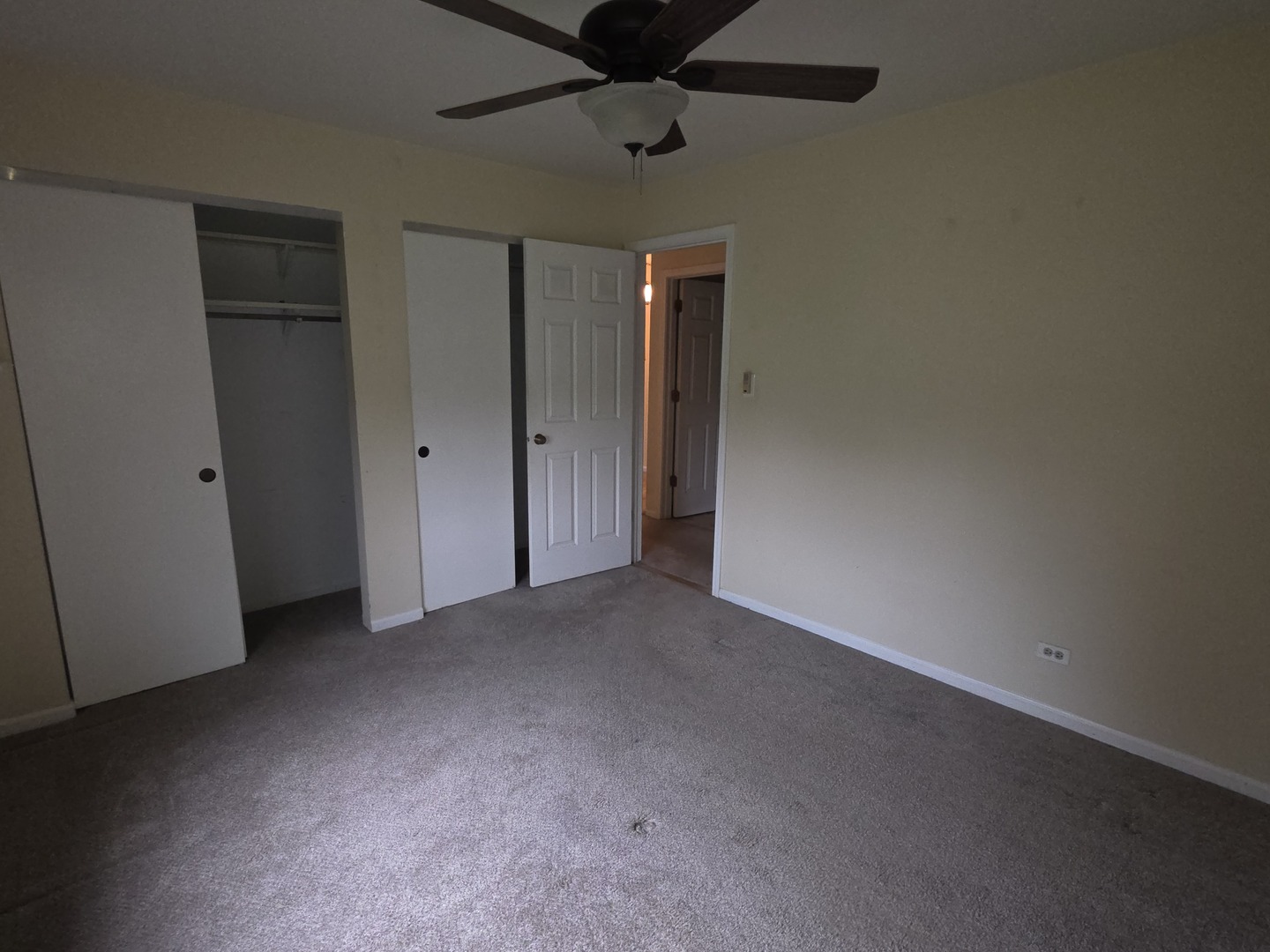 928 Surrey Drive 2b Property Photo 6