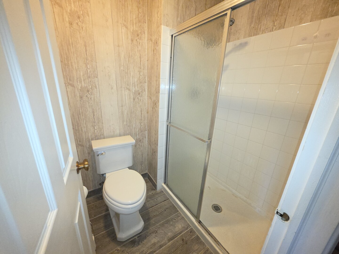 928 Surrey Drive 2b Property Photo 9