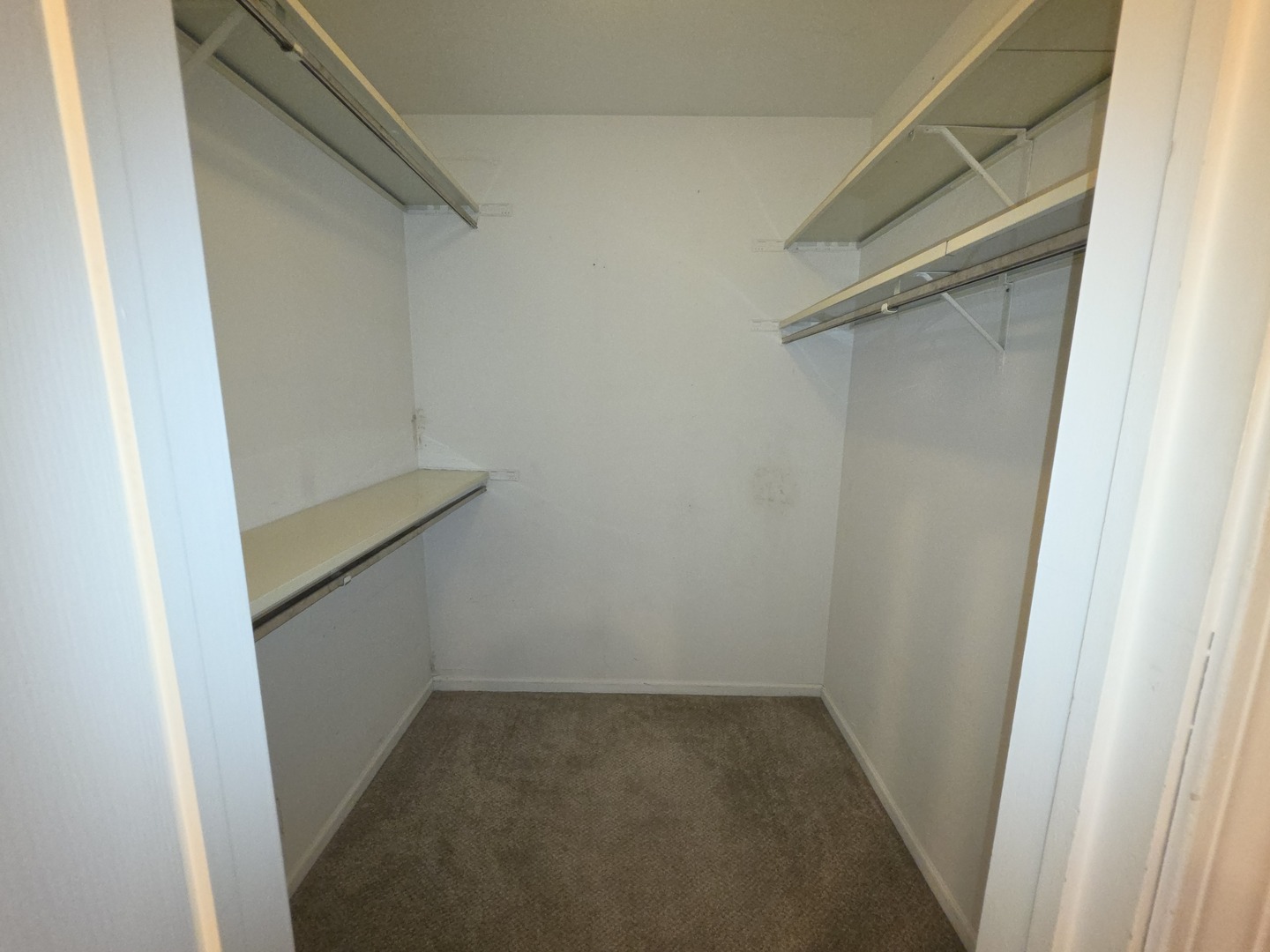 928 Surrey Drive 2b Property Photo 11