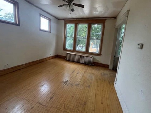 2500 Clarence Avenue Property Photo 5