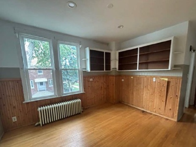 2500 Clarence Avenue Property Photo 6