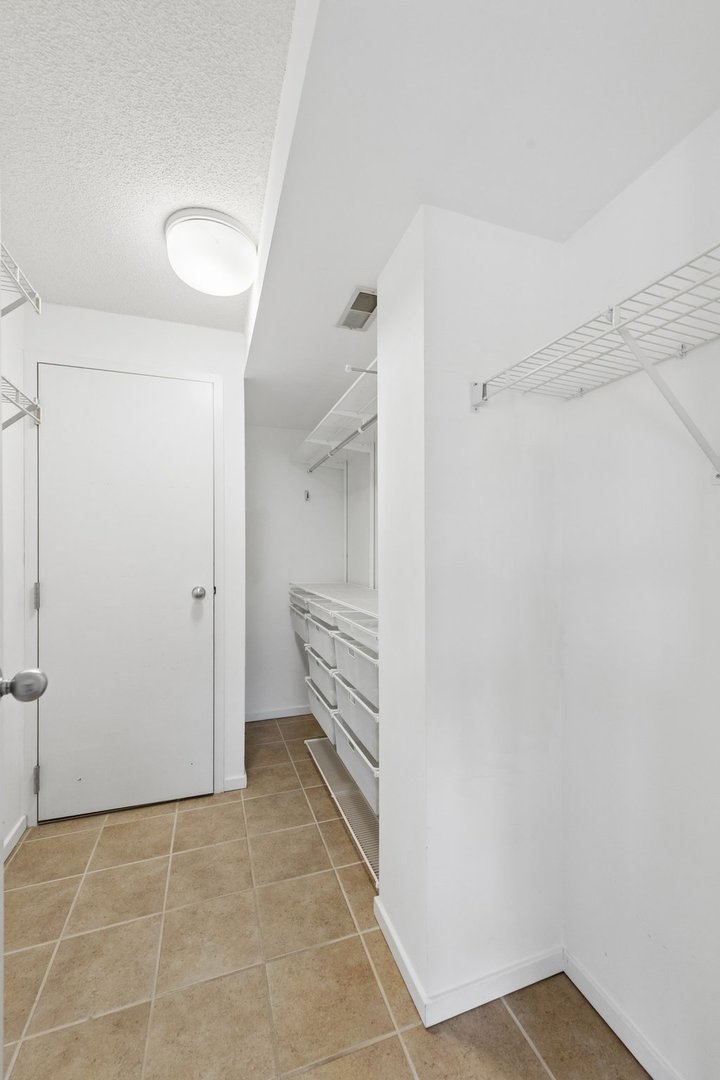 2525 Wellington Court 302 Property Photo 20