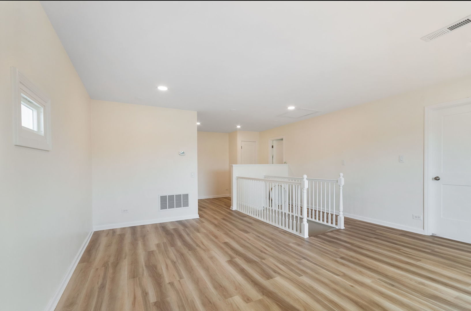 4600 W 101st Street Property Photo 12