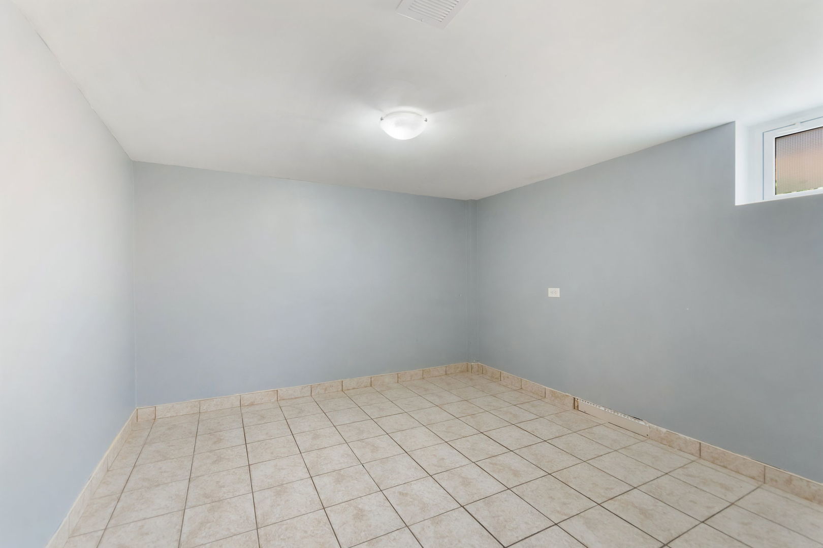 4600 W 101st Street Property Photo 24