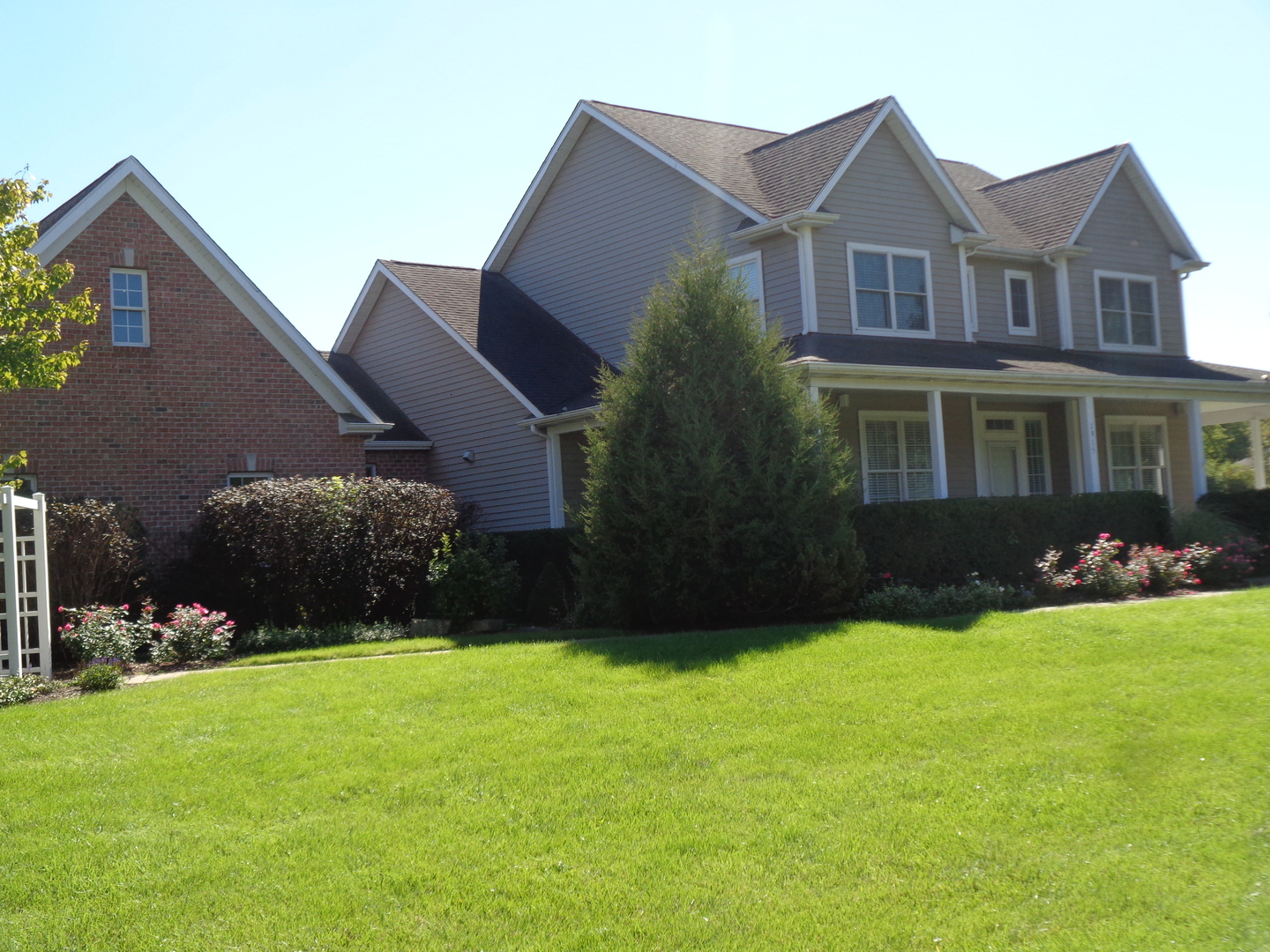 1915 W Cobblestone Lane Property Photo 2
