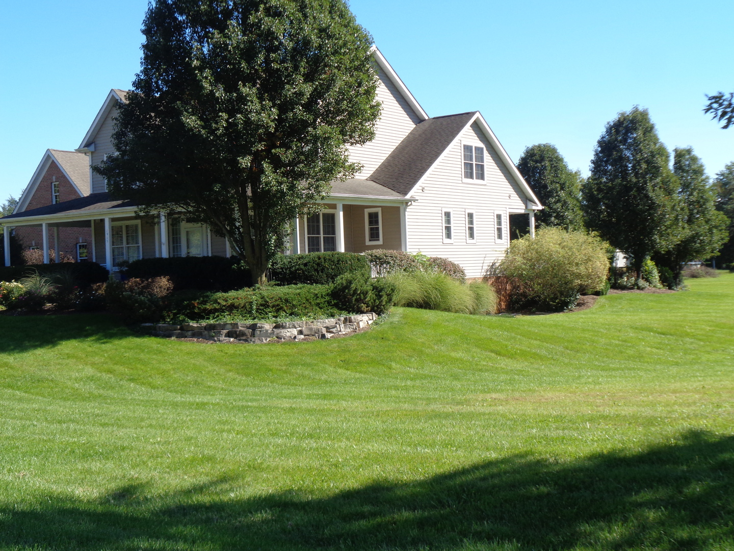 1915 W Cobblestone Lane Property Photo 3