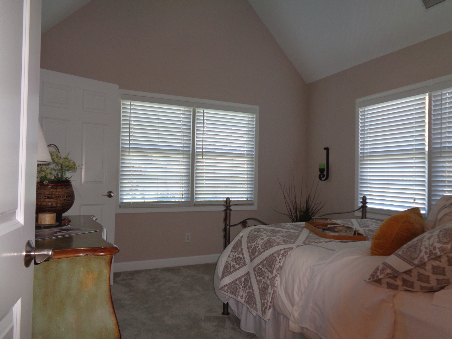 1915 W Cobblestone Lane Property Photo 13