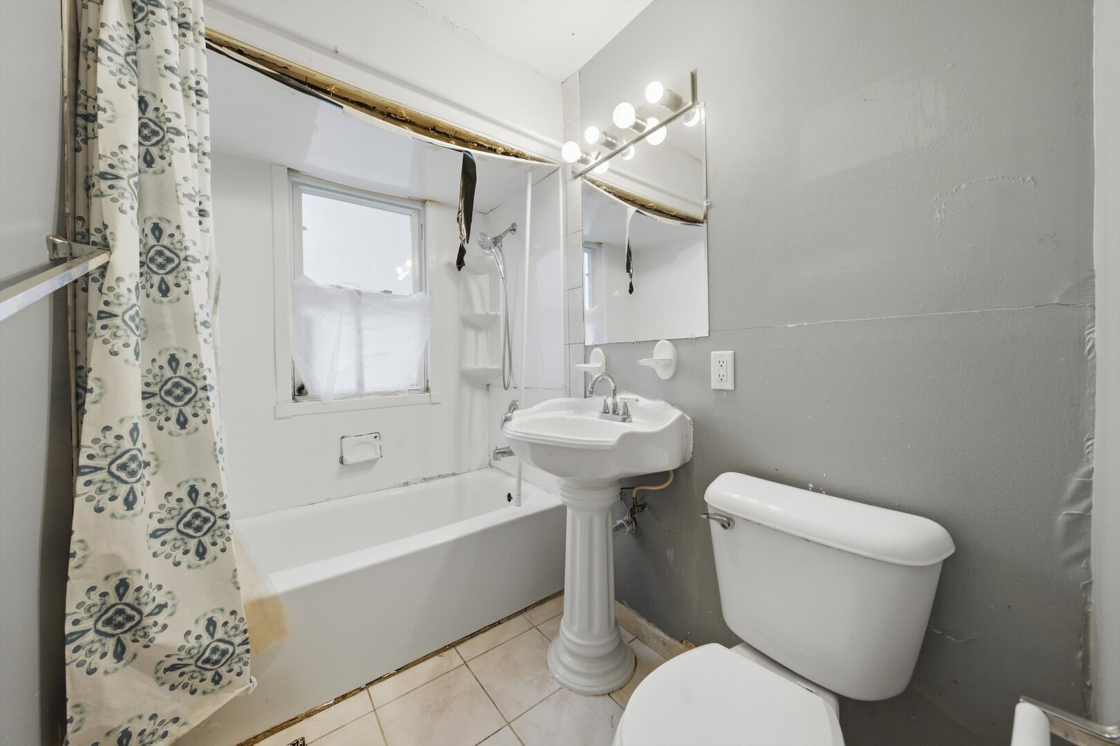 395 Oswego Street Property Photo 14
