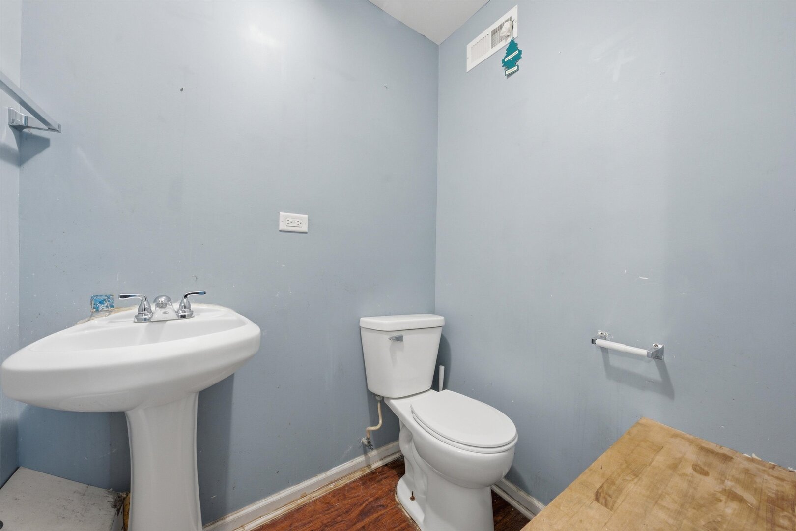 395 Oswego Street Property Photo 15