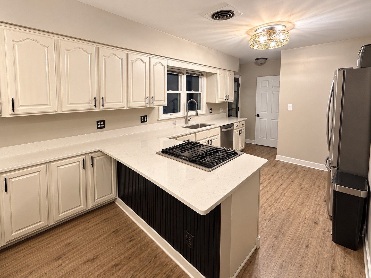 7302 Hillside Road Property Photo 6