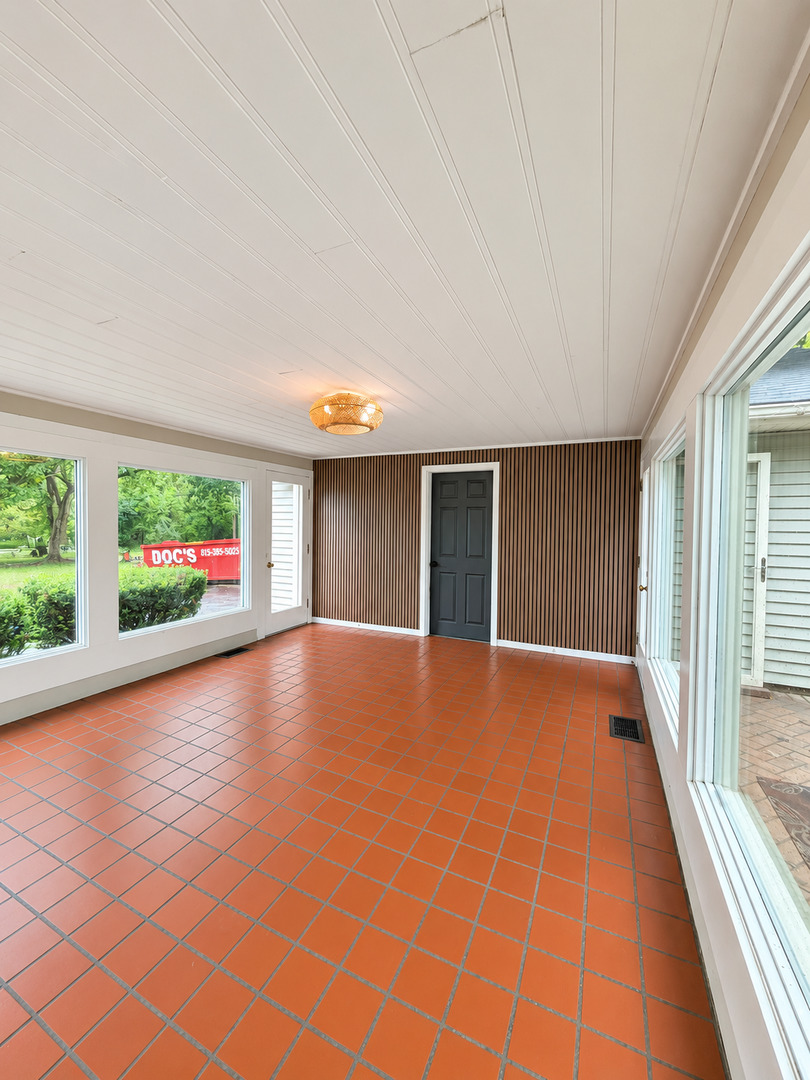 7302 Hillside Road Property Photo 8