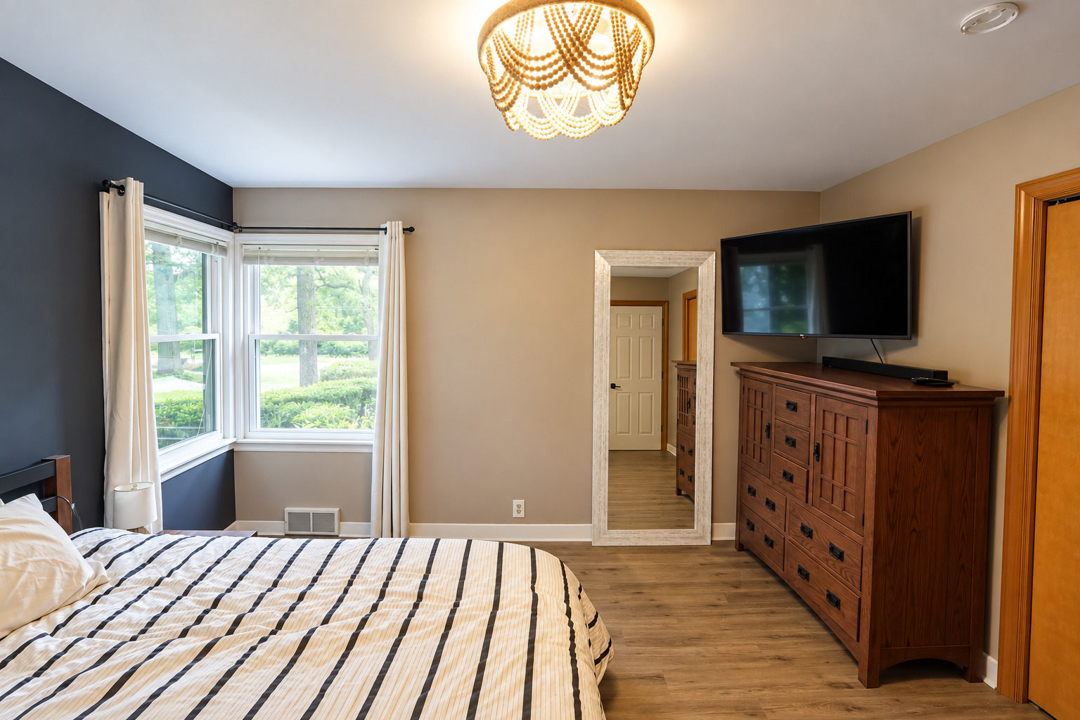 7302 Hillside Road Property Photo 11