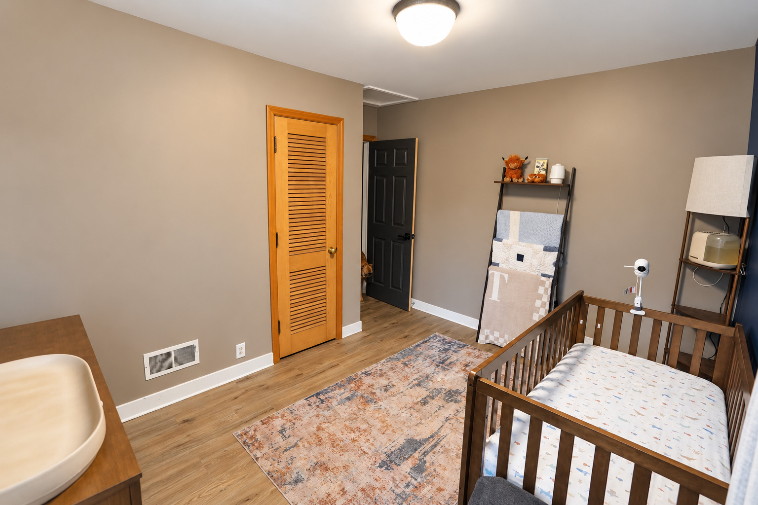 7302 Hillside Road Property Photo 13