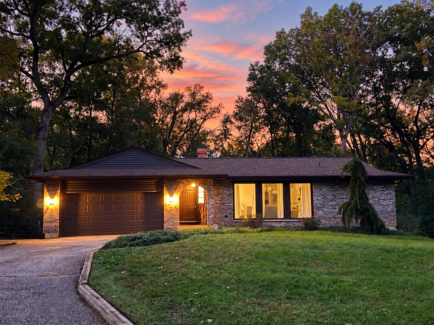 6814 Rhode Island Trail Property Photo 1