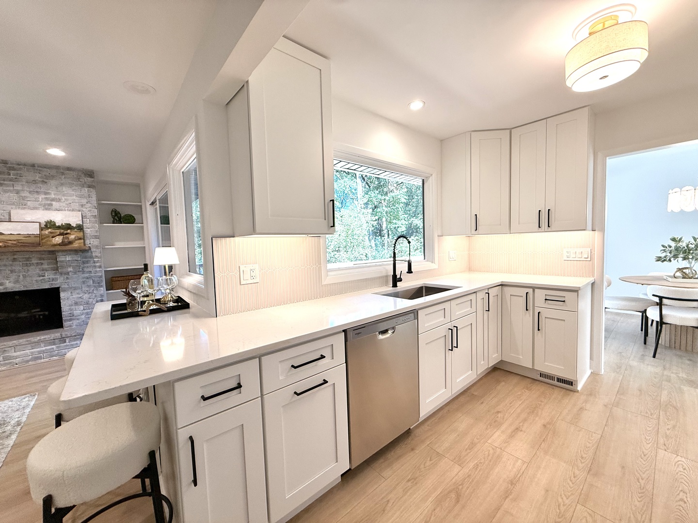 6814 Rhode Island Trail Property Photo 4