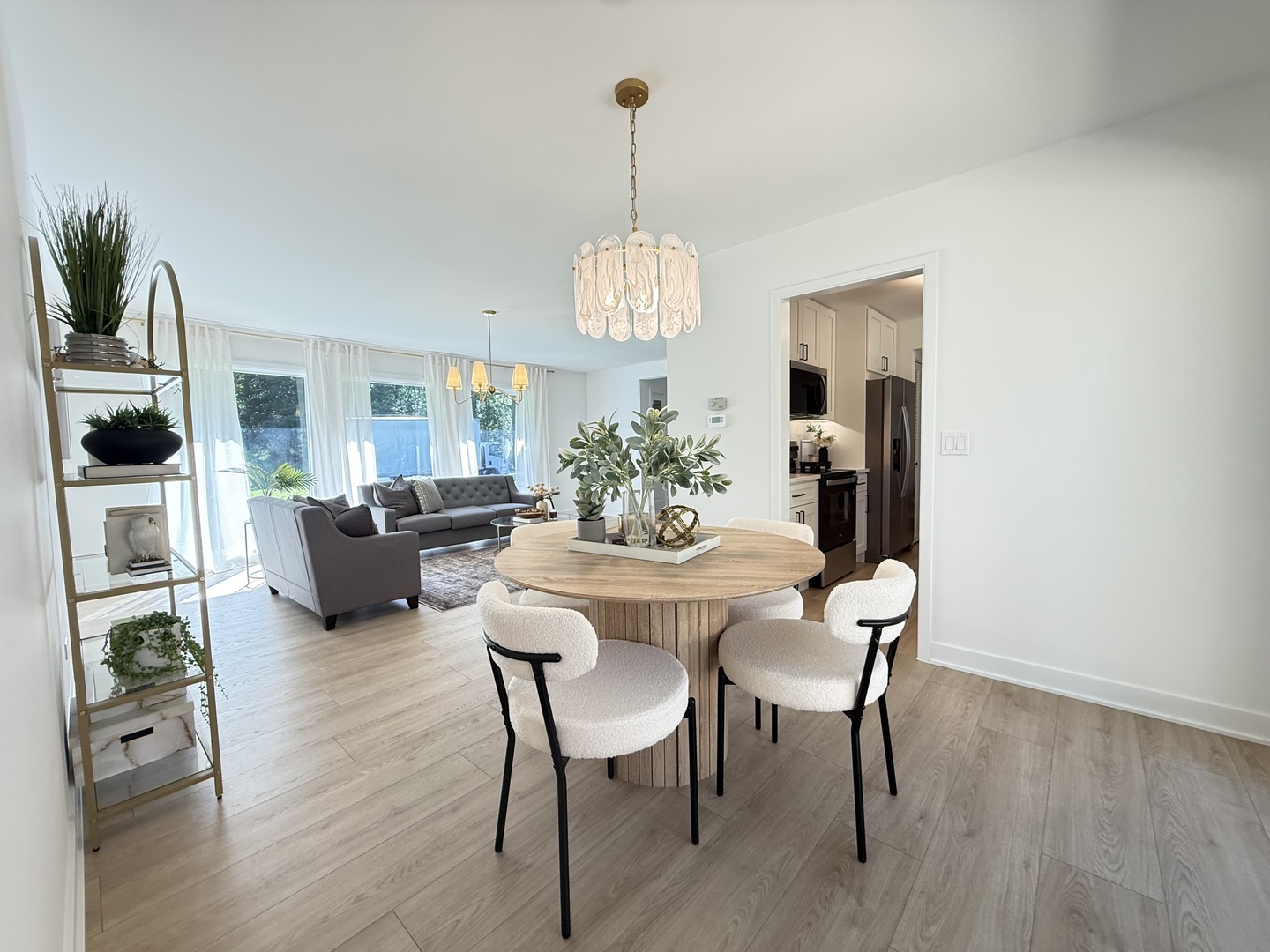 6814 Rhode Island Trail Property Photo 8