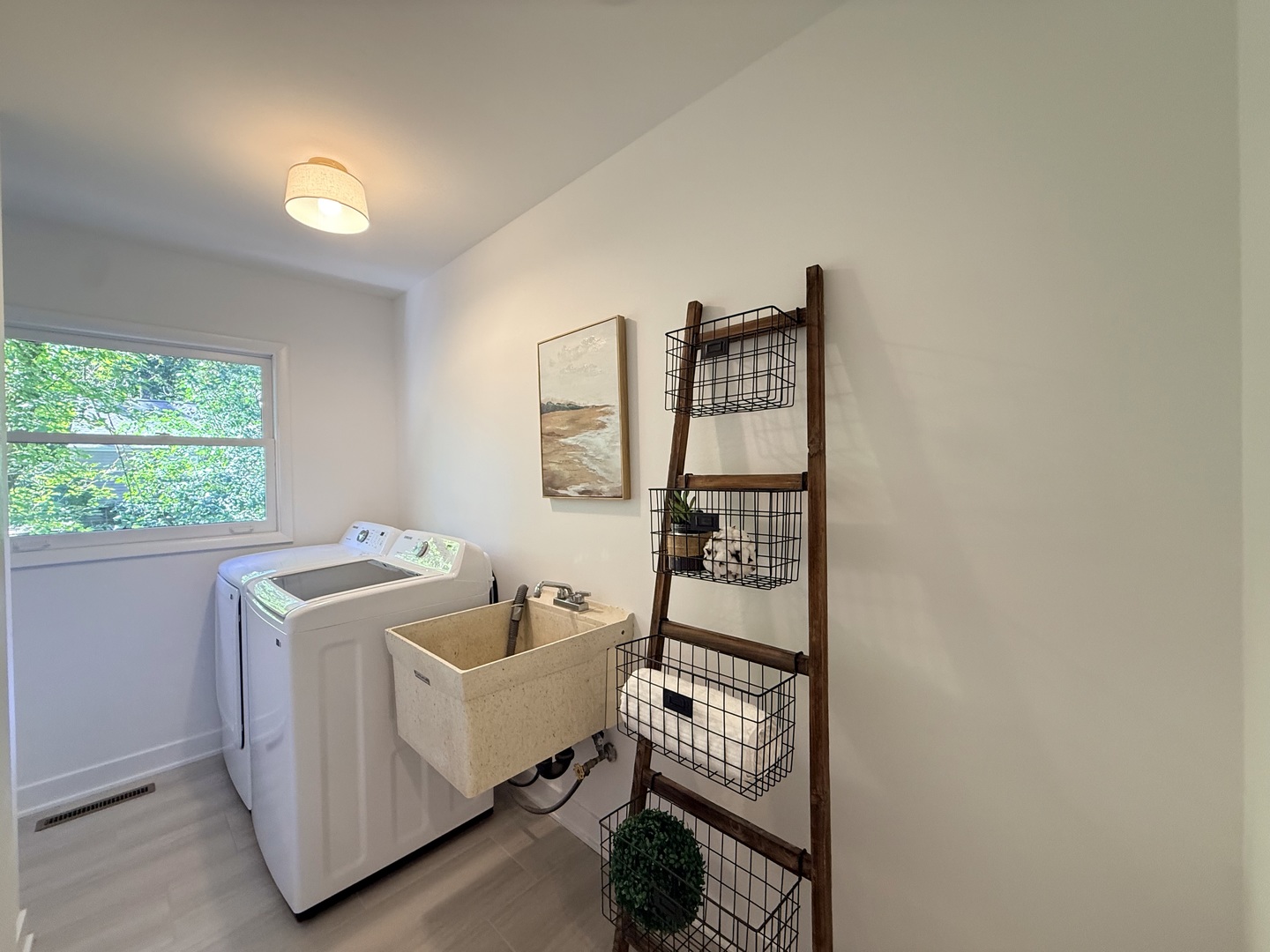 6814 Rhode Island Trail Property Photo 21