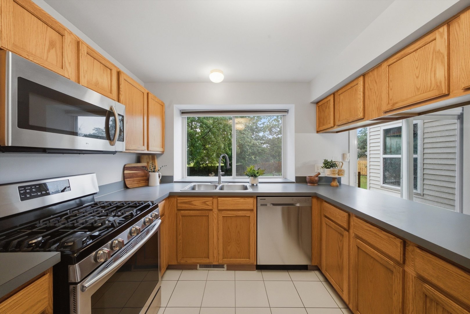 73 Fieldstone Drive Property Photo 10