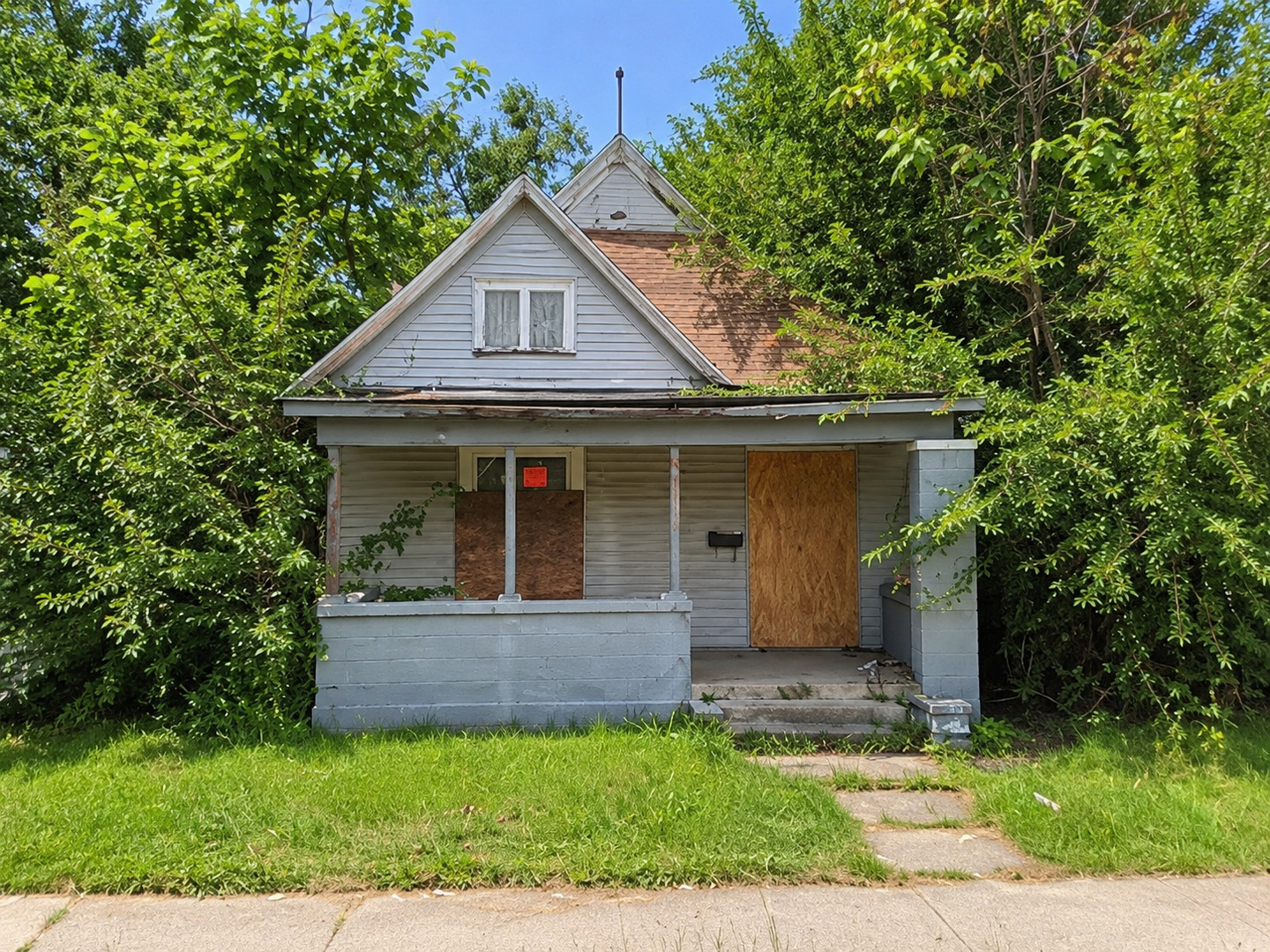 1807 S Stanley Street Property Photo 1