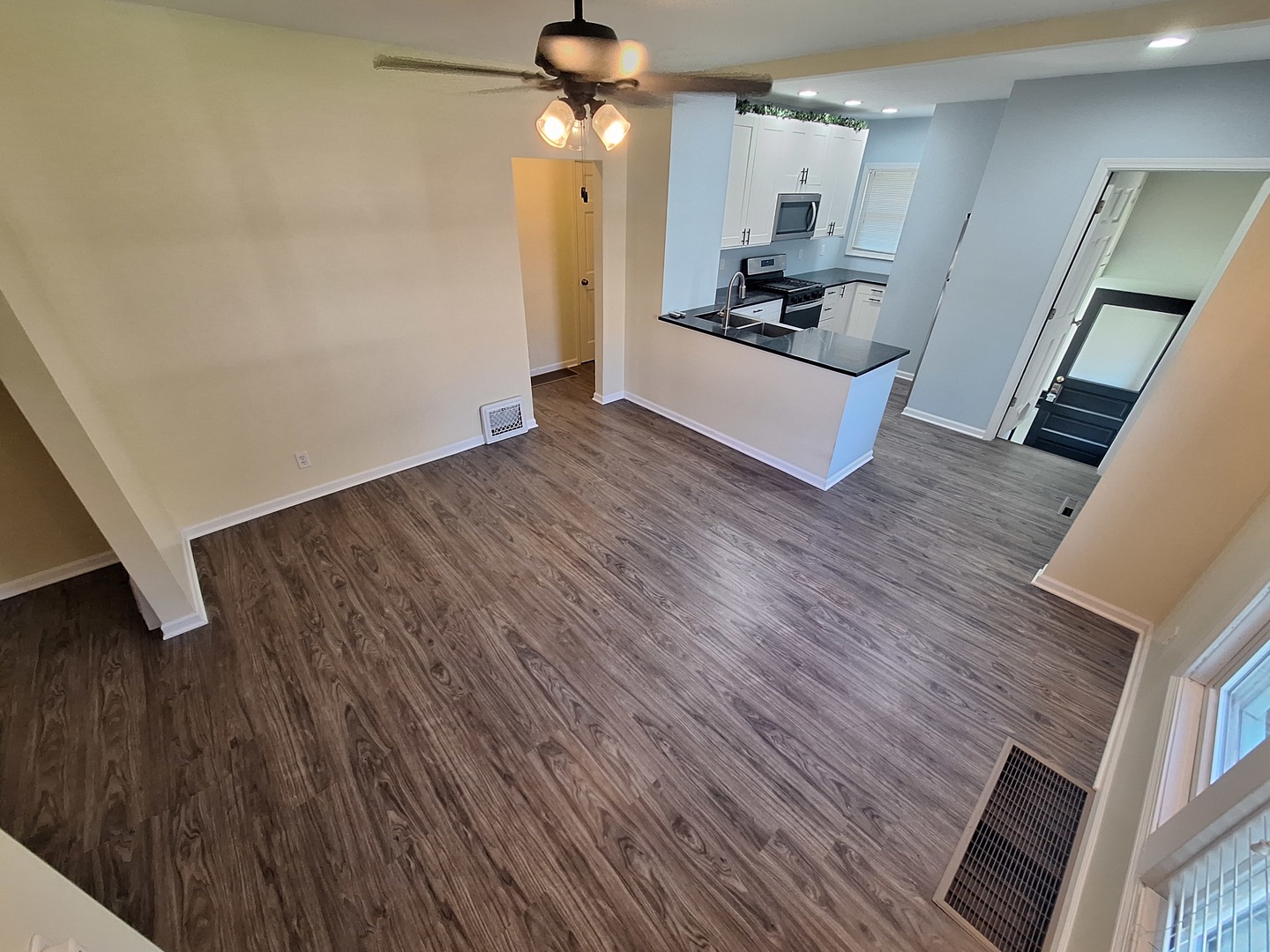 715 Catherine Street Property Photo 4